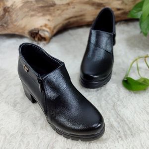 خرید اینترنتی نیم بوت زنانه کفش زنانه زیره پیو شرکتی سبک نرم