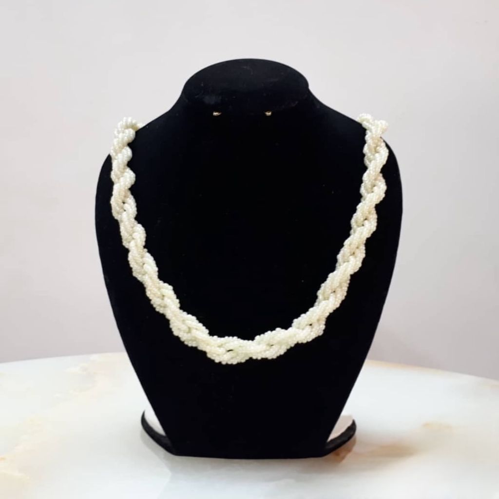 خرید انلاین گردنبند مروارید ملکه ای وینتچ‌ رشته ای زنانه