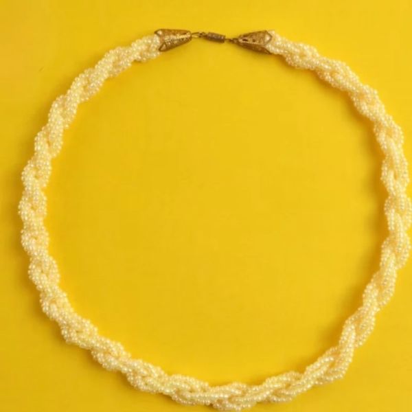 گردنبند مروارید ملکه ای وینتچ‌ رشته ای زنانه