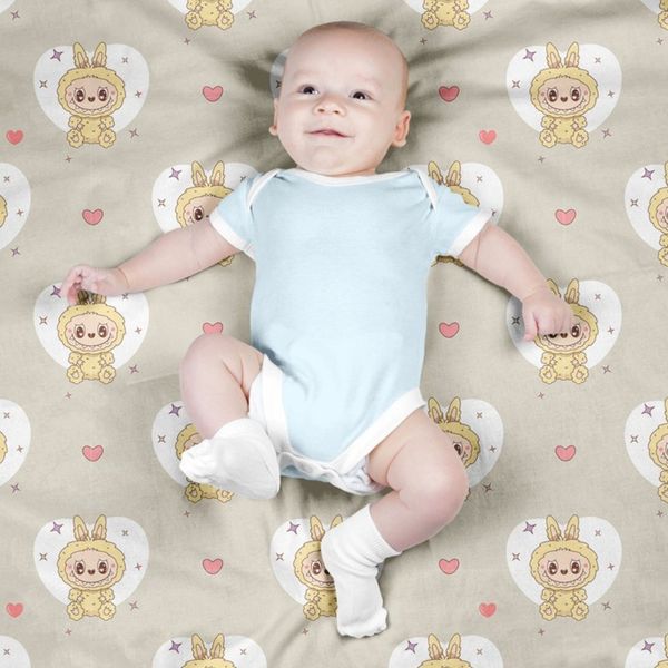 پارچه مخمل روبالشی پارچه باما طرح لبوبو کد 5014687