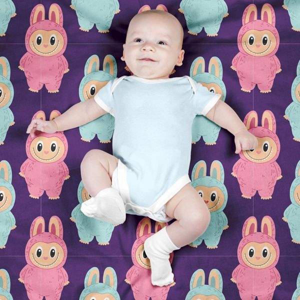 پارچه مخمل روبالشی پارچه باما طرح لبوبو کد 5014691