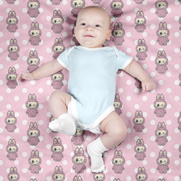 پارچه مخمل روبالشی پارچه باما طرح لبوبو کد 5014709