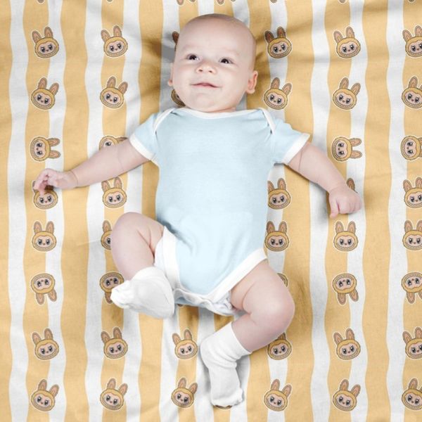 پارچه مخمل روبالشی پارچه باما طرح لبوبو کد 5014739