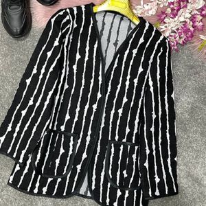 خرید اینترنتی کت زنانه طرح گلیم زبرا