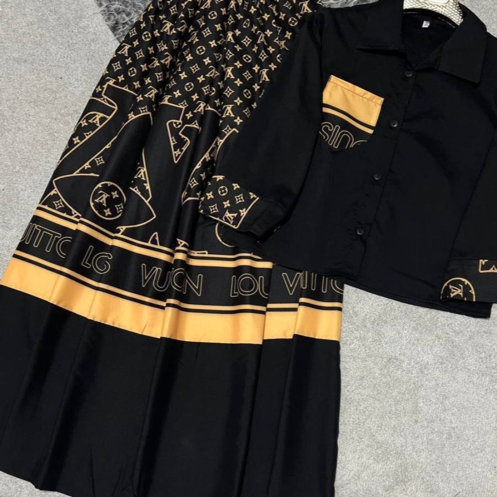 خرید آنلاین کت دامن بوگاتی