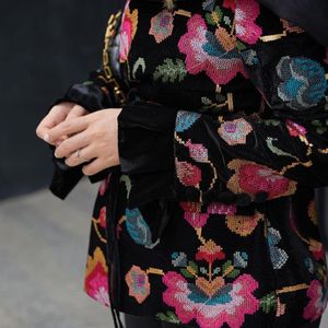 خرید اینترنتی پالتو مخمل زنانه آستر دار مدل نیایش