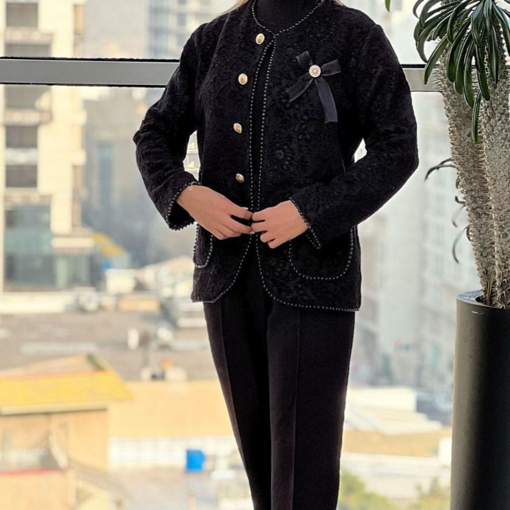 مشخصات مانتو گیپور گل مخمل مدل نیکا سایزبندی (36-44)