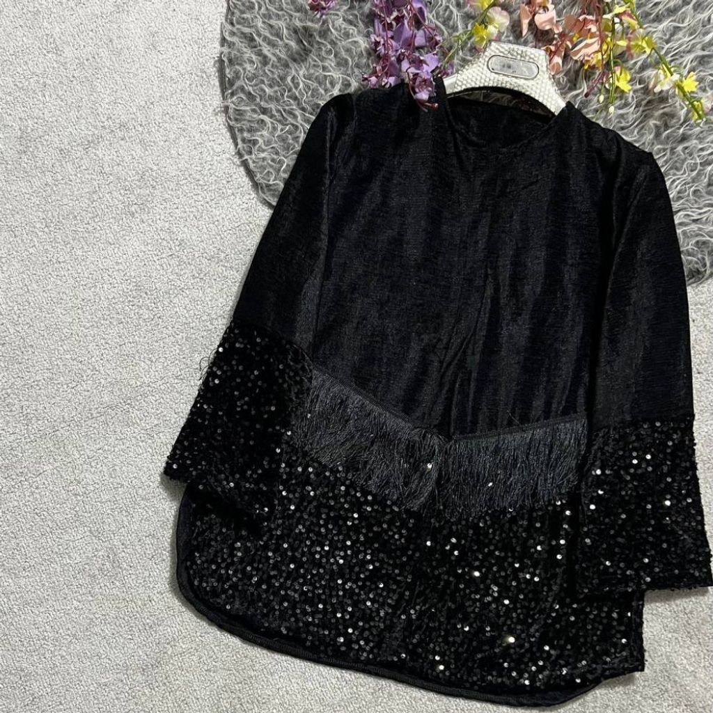 فروش اینترنتی کت  زنانه  طرح مخمل پولکی