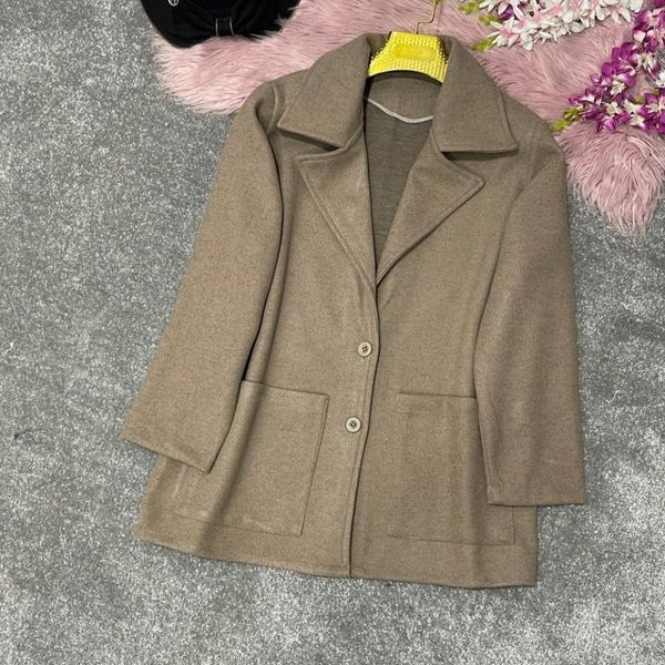 شکت فوتر زنانه طرح یقه انگلیسی