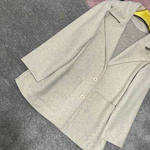 مشخصات شکت فوتر زنانه طرح یقه انگلیسی