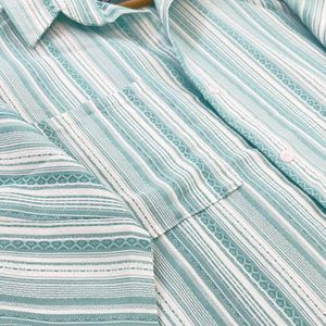 خرید اینترنتی شومیز زنانه طرح مانتویی