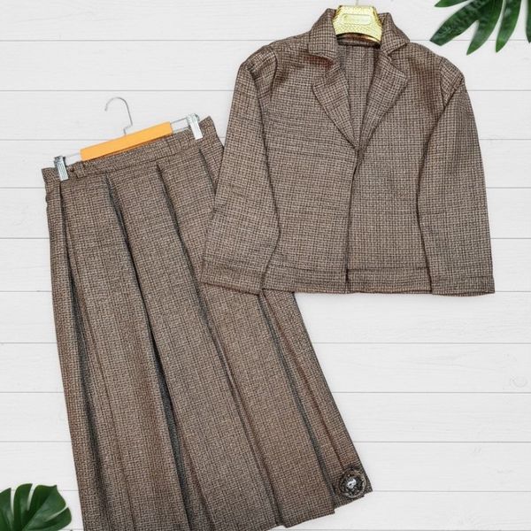 کت و دامن زنانه طرح چیکو