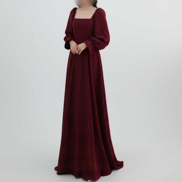 لباس مجلسی پوشیده