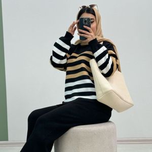 خرید آنلاین بافت زنانه و دخترانه طرح لطیف و ضخیم