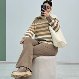 قیمت ارزان بافت زنانه و دخترانه طرح لطیف و ضخیم