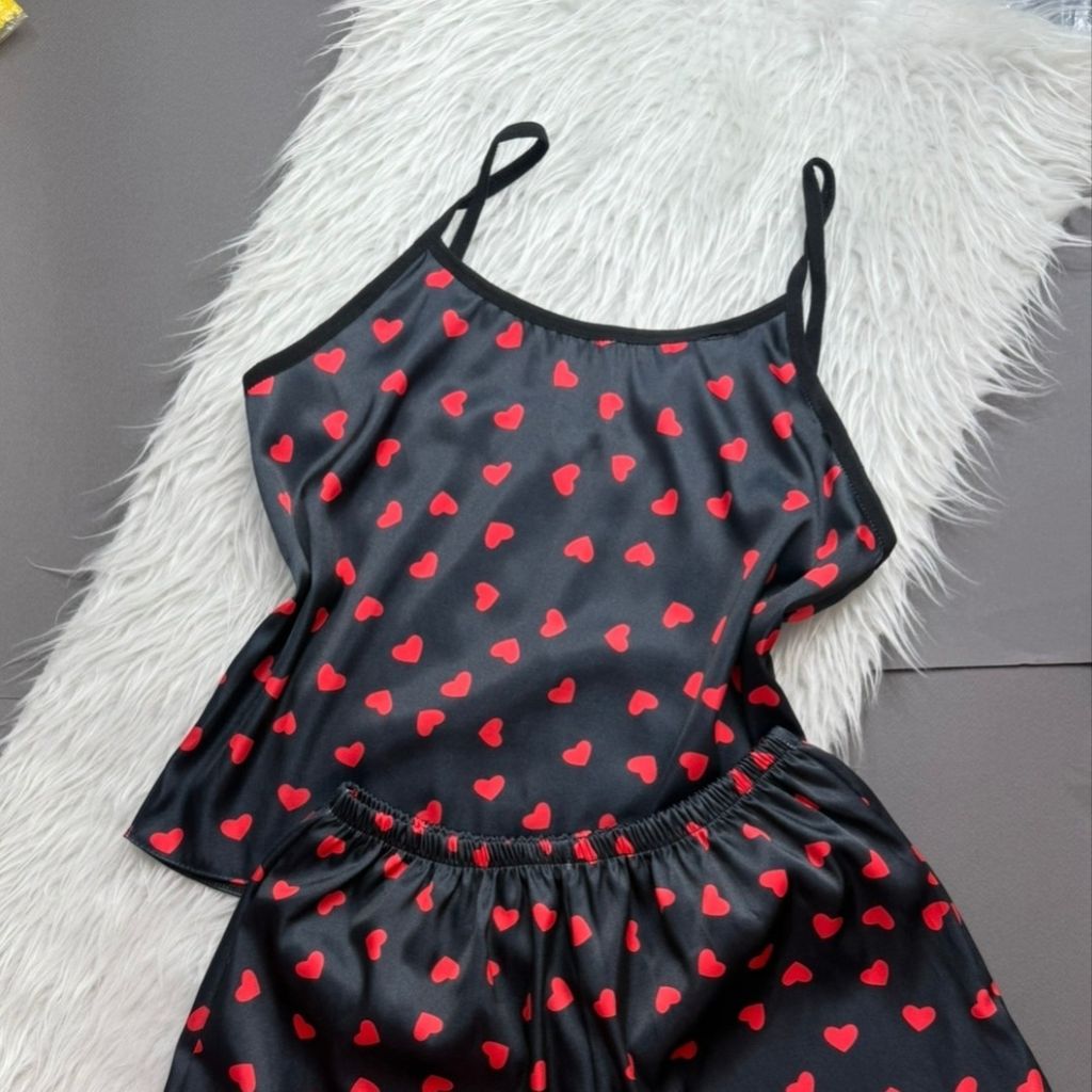 قیمت تاپ و شلوارک ساتن قلب قرمز