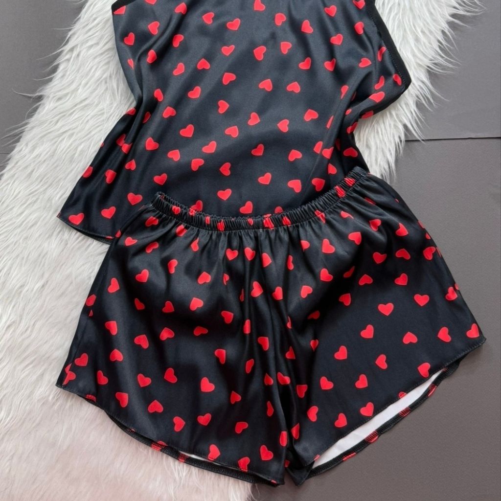 قیمت ارزان تاپ و شلوارک ساتن قلب قرمز