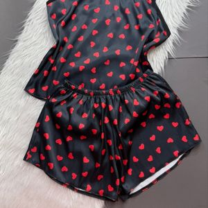 قیمت ارزان تاپ و شلوارک ساتن قلب قرمز