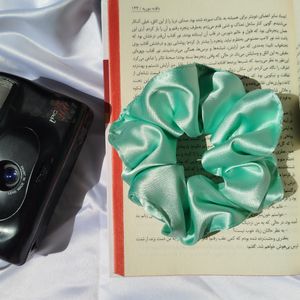 اسکرانچی ساتن اسکرانچی مو