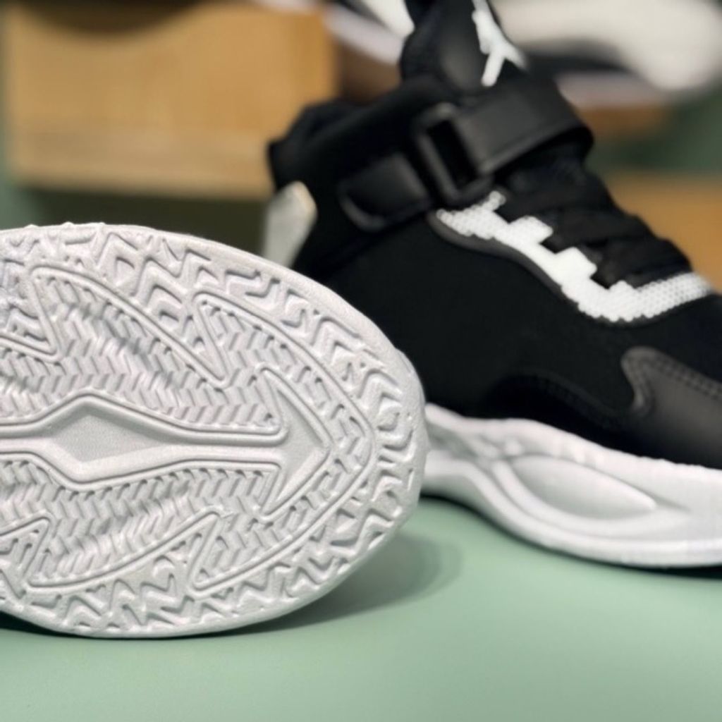 خرید اینترنتی کتونی بچگانه طرح نایک دراگون کد 4070102