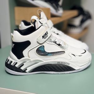 مشخصات کتونی بچگانه طرح نایک دراگون کد 4070102