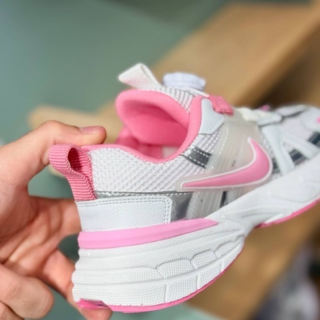 خرید اینترنتی کتونی بچگانه طرح نایک v2k پالیز کد 4070103