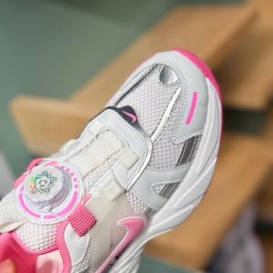 قیمت ارزان کتونی بچگانه طرح نایک v2k پالیز کد 4070103