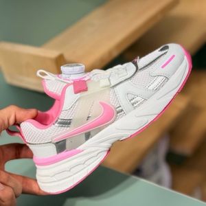 خرید اینترنتی کتونی بچگانه طرح نایک v2k پالیز کد 4070103