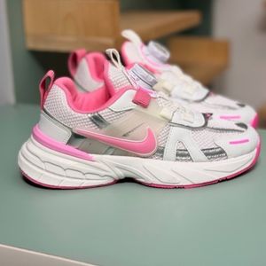 خرید انلاین کتونی بچگانه طرح نایک v2k پالیز کد 4070103