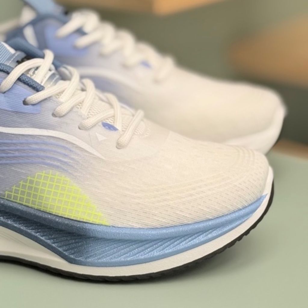 مشخصات کتونی بزرگسال طرح SAE از Trip کد 4070105