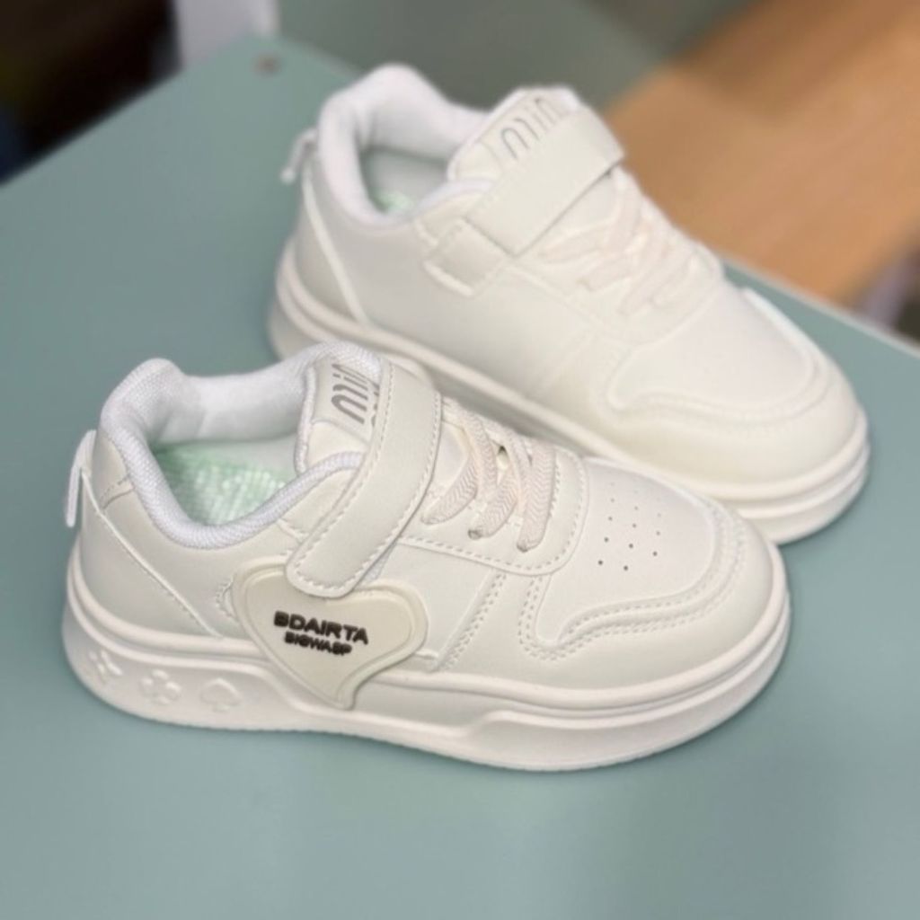 خرید انلاین ونس بچگانه طرح قلبی از Kids کد 4070106