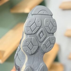 خرید اینترنتی قیمت کتونی طرح دوخط ganji از Trip کد 4070202