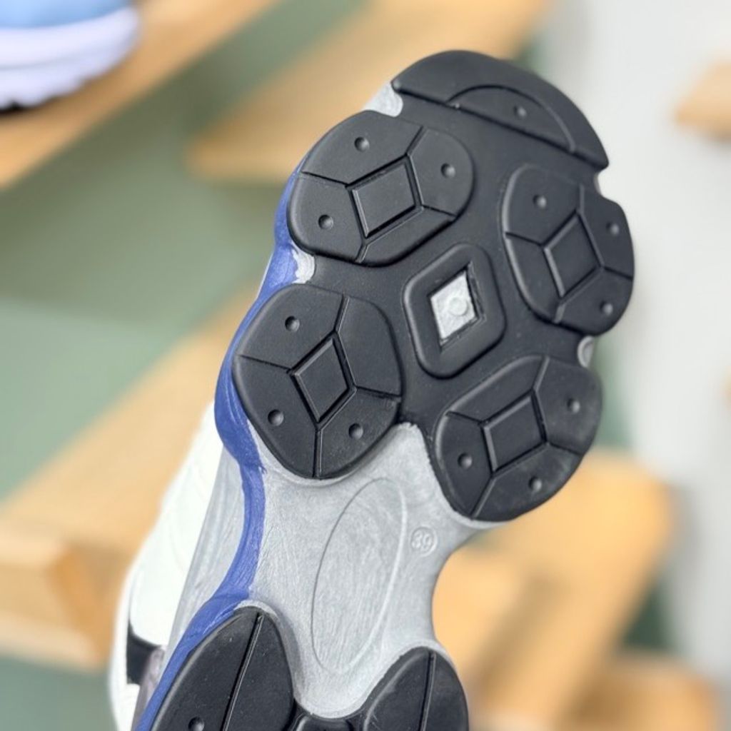 خرید اینترنتی قیمت کتونی طرح دوخط ganji از Trip کد 4070202