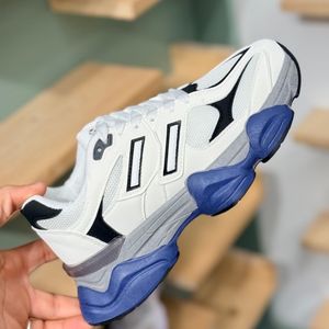 خرید اینترنتی قیمت کتونی طرح دوخط ganji از Trip کد 4070202