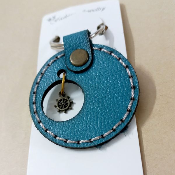 جاکلیدی چرم طبیعی آبی