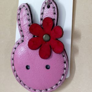 جاکلیدی چرم طرح خرگوش صورتی