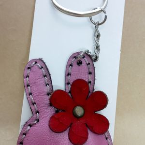 مشخصات جاکلیدی چرم طرح خرگوش صورتی