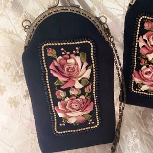 فروش اینترنتی کیف موبایل قصر گل