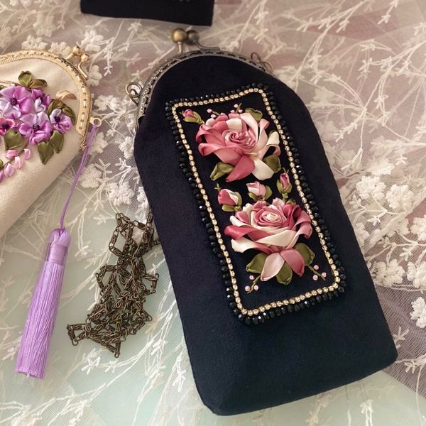 کیف موبایل قصر گل