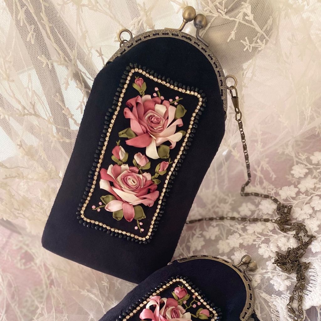 خرید اینترنتی کیف موبایل قصر گل