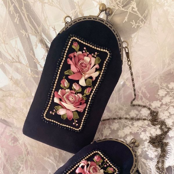 کیف موبایل قصر گل