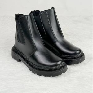 نیم بوت بغل کش