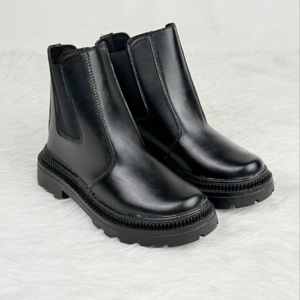 نیم بوت بغل کش