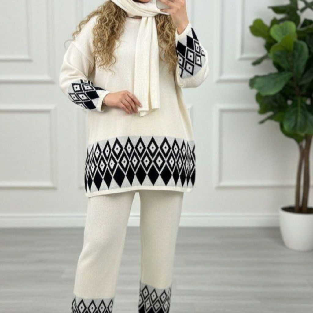 فروش اینترنتی بافت زنانه ست طرح دار