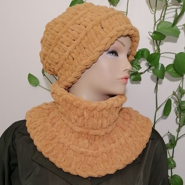 کلاه و شالگردن رینگی دستبافت آلیز پافی رنگ شتری 0703