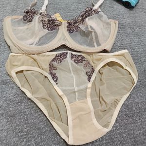 ست شورت و سوتین توری نباتی