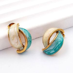 قیمت ارزان گوشواره میخی طرح مارپیچ - zivar_j - Gosh - 003