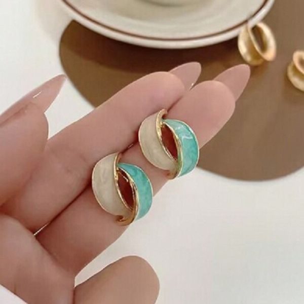 گوشواره میخی طرح مارپیچ - zivar_j - Gosh - 003