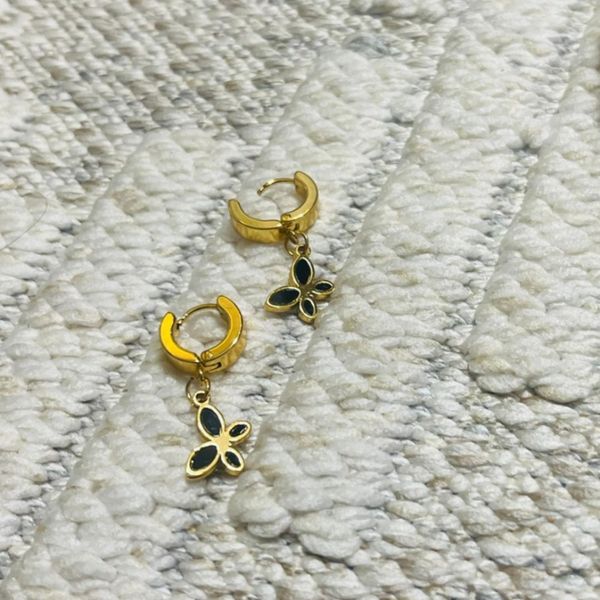 گوشواره کلیپسی طرح پروانه - zivar_j - Gosh - 005