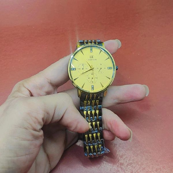 ورق بزنید ساعت مچی عقربه ای IIK Collection